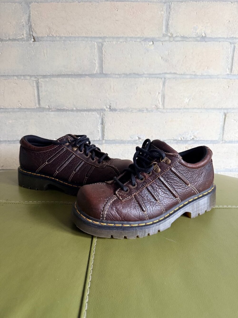 Dr. Martens vintage brown oxford size US W 11 / M 10 / UK 9 good/fair condition